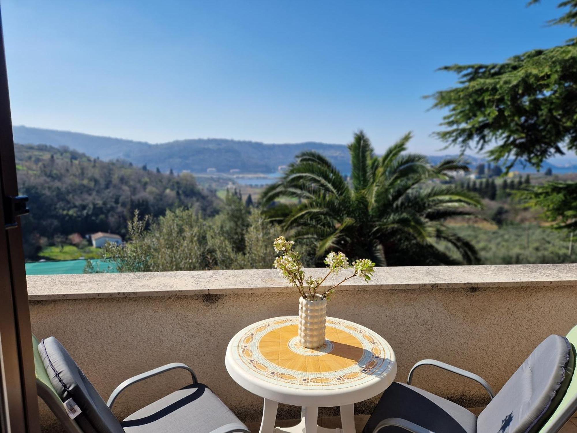 Апартаменты House Olive Garden Струньян Экстерьер фото