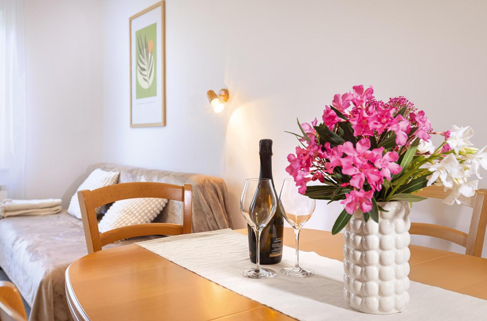 Апартаменты House Olive Garden Струньян Экстерьер фото