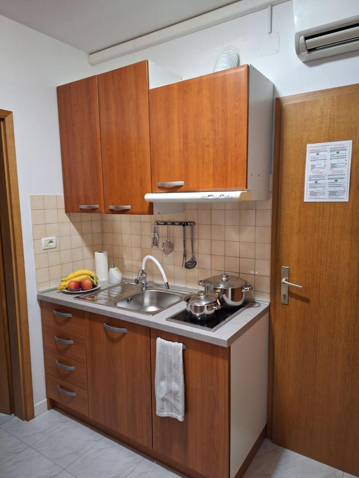Апартаменты House Olive Garden Струньян Экстерьер фото